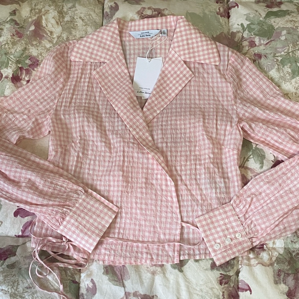 NEW W/ TAGS & Other Stories Seersucker Wrap
Blouse in Pink Check size 0